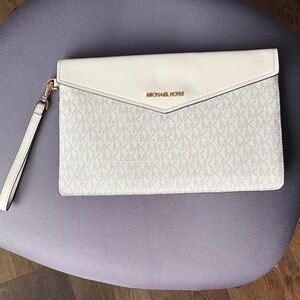 Michael Kors White and Gold Wristlet Clutch